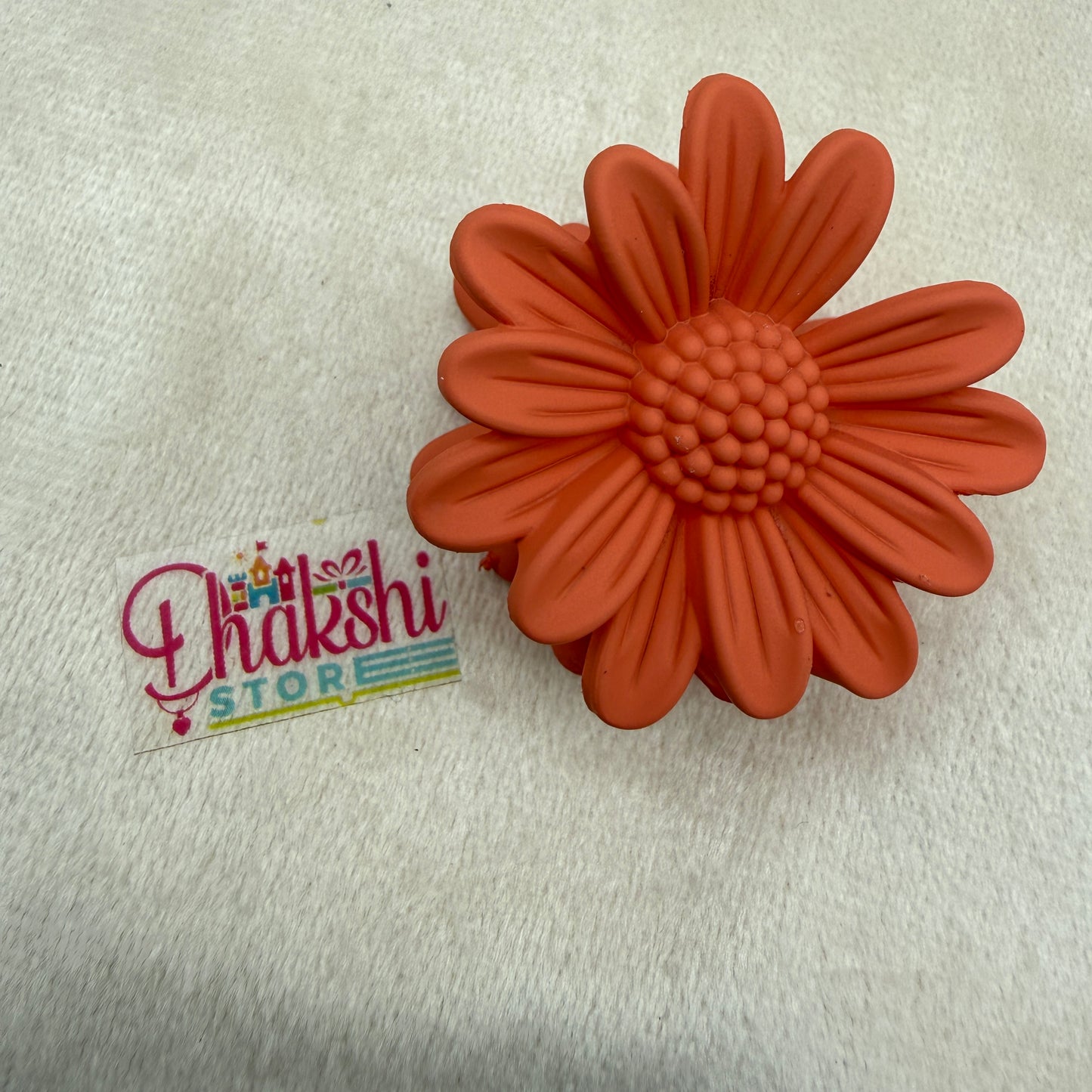 Matte Flower Hair Claw Clip – Daisy Design (Multiple Colors)