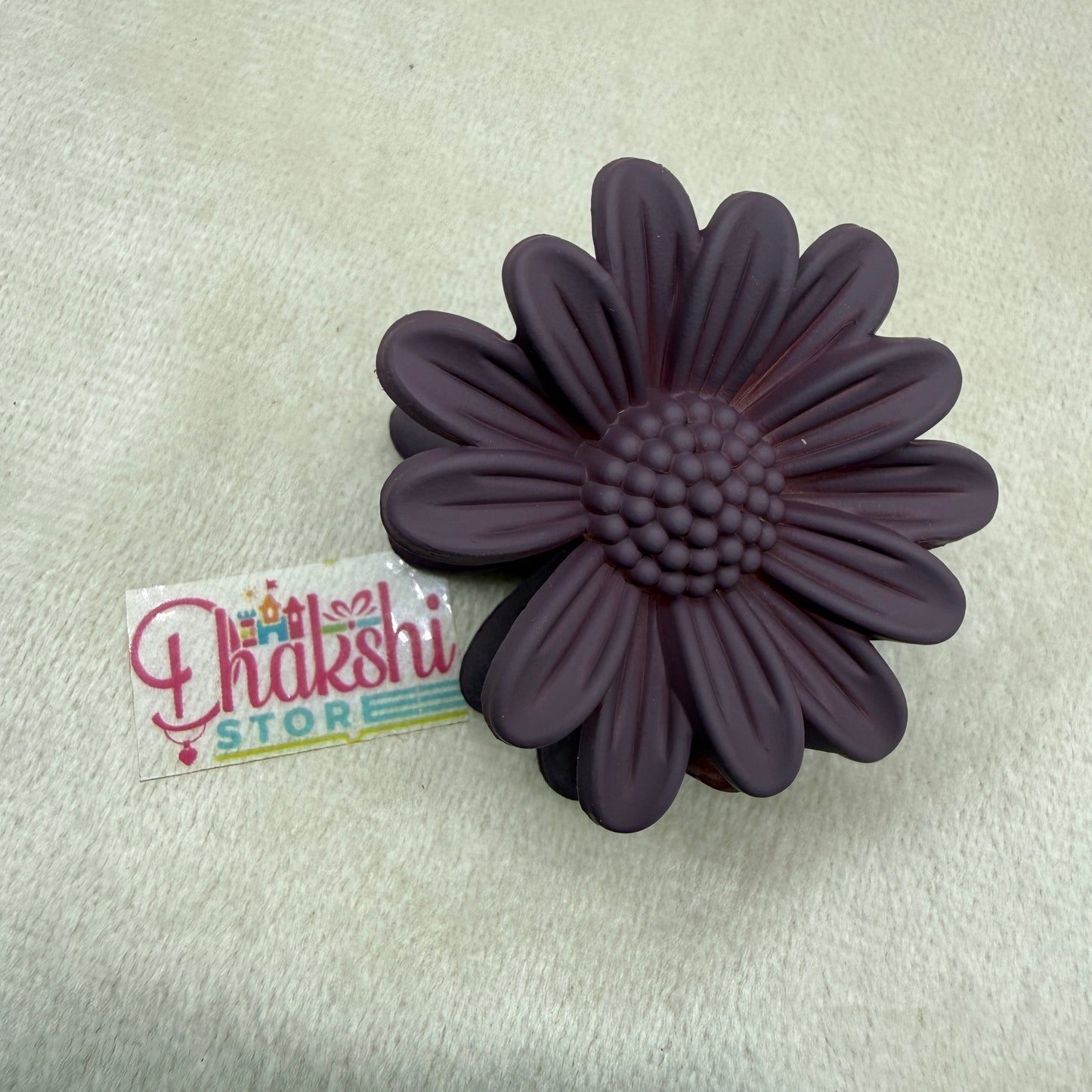 Matte Flower Hair Claw Clip – Daisy Design (Multiple Colors)