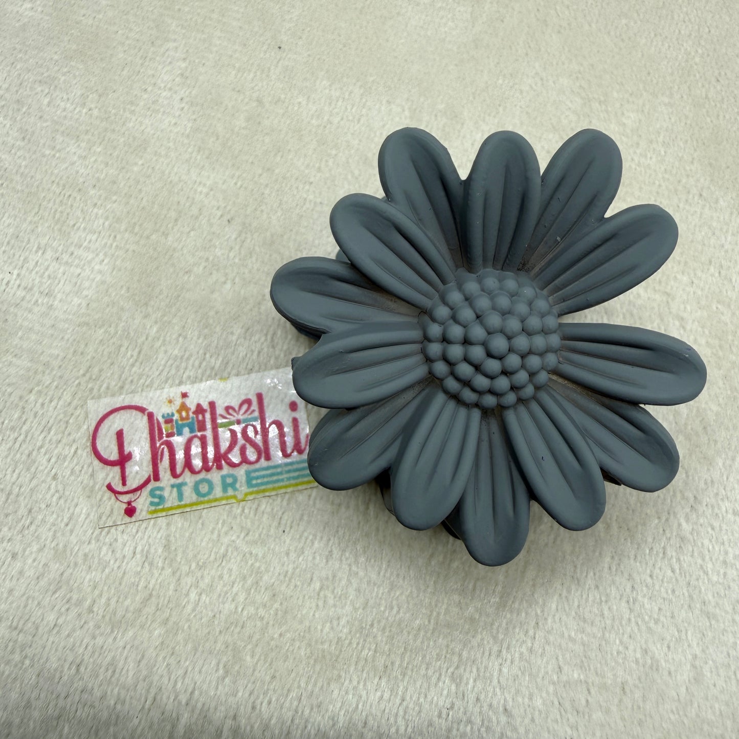 Matte Flower Hair Claw Clip – Daisy Design (Multiple Colors)