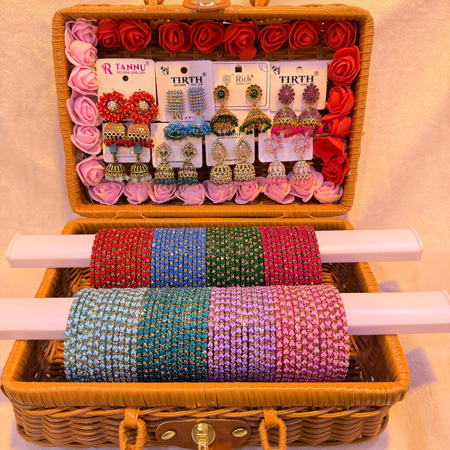 💎 Royal Stone Work Heart Cutting Glass Bangle & Jhumka Combo Box